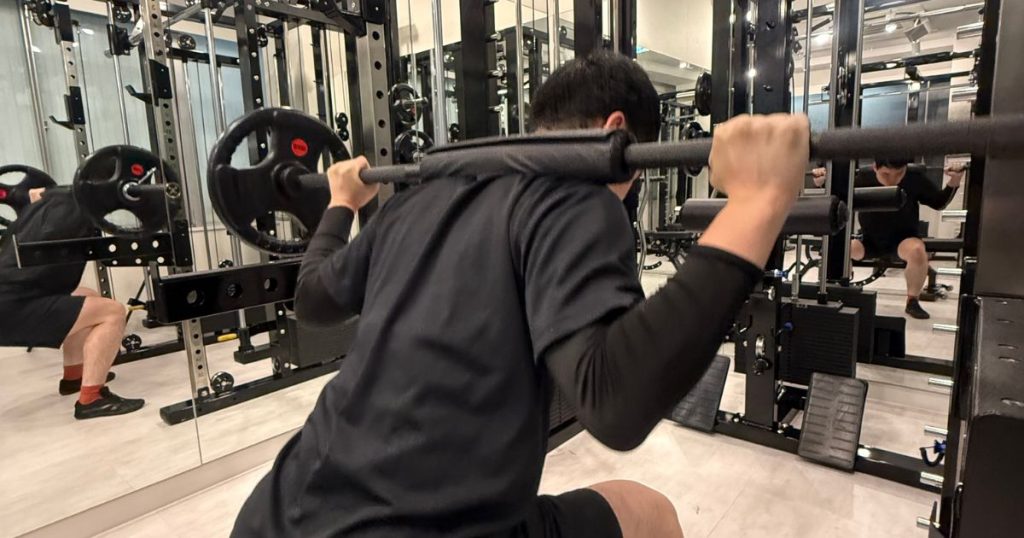 お客様がスクワットされている