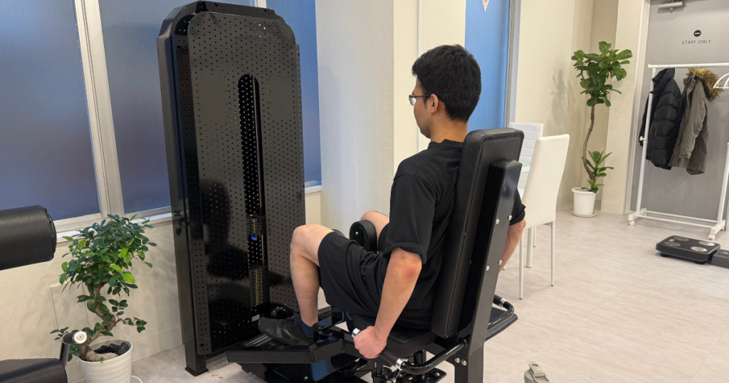 お客様がインナーサイのトレーニングを行っている